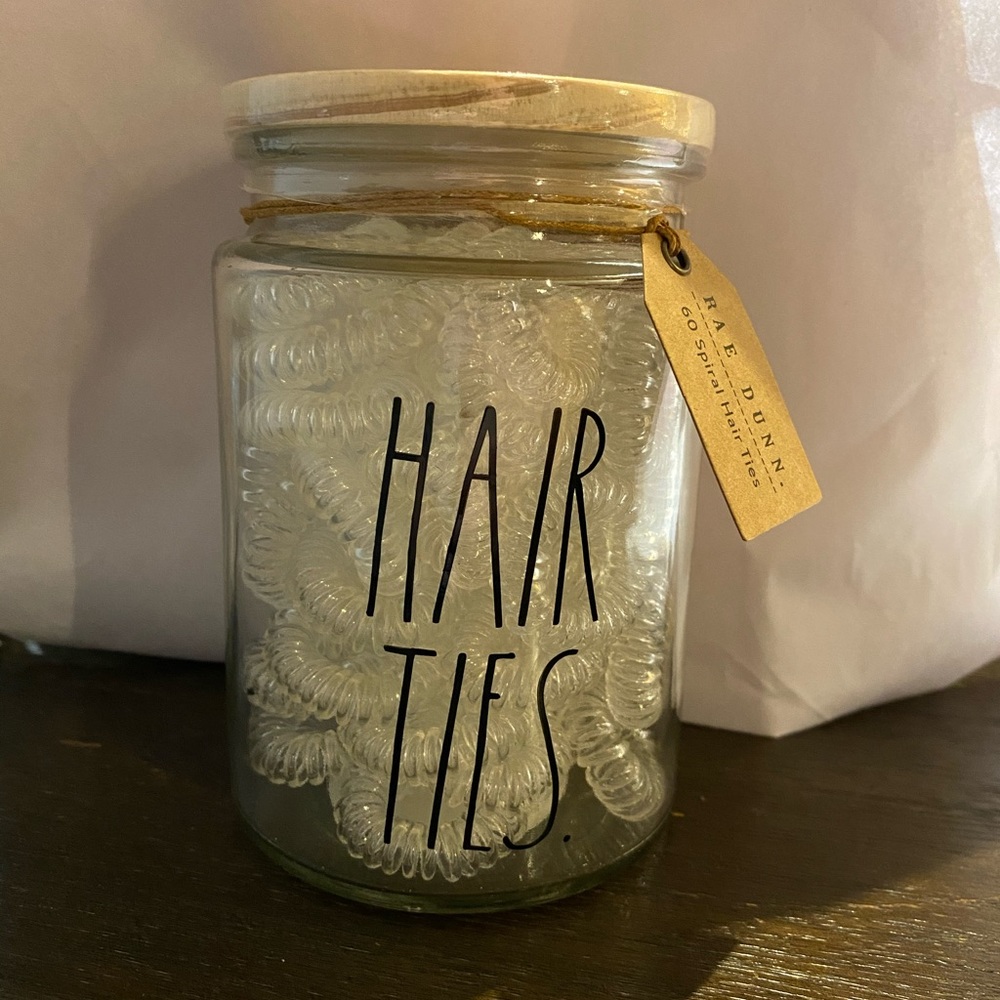 Rae Dunn jar